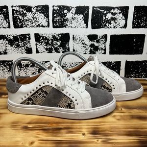 Steve Madden gray shoes snake skin sneakers women’s size 7